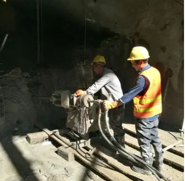 玉泉水下抗分散灌浆料特点 水下不分散注浆料介绍